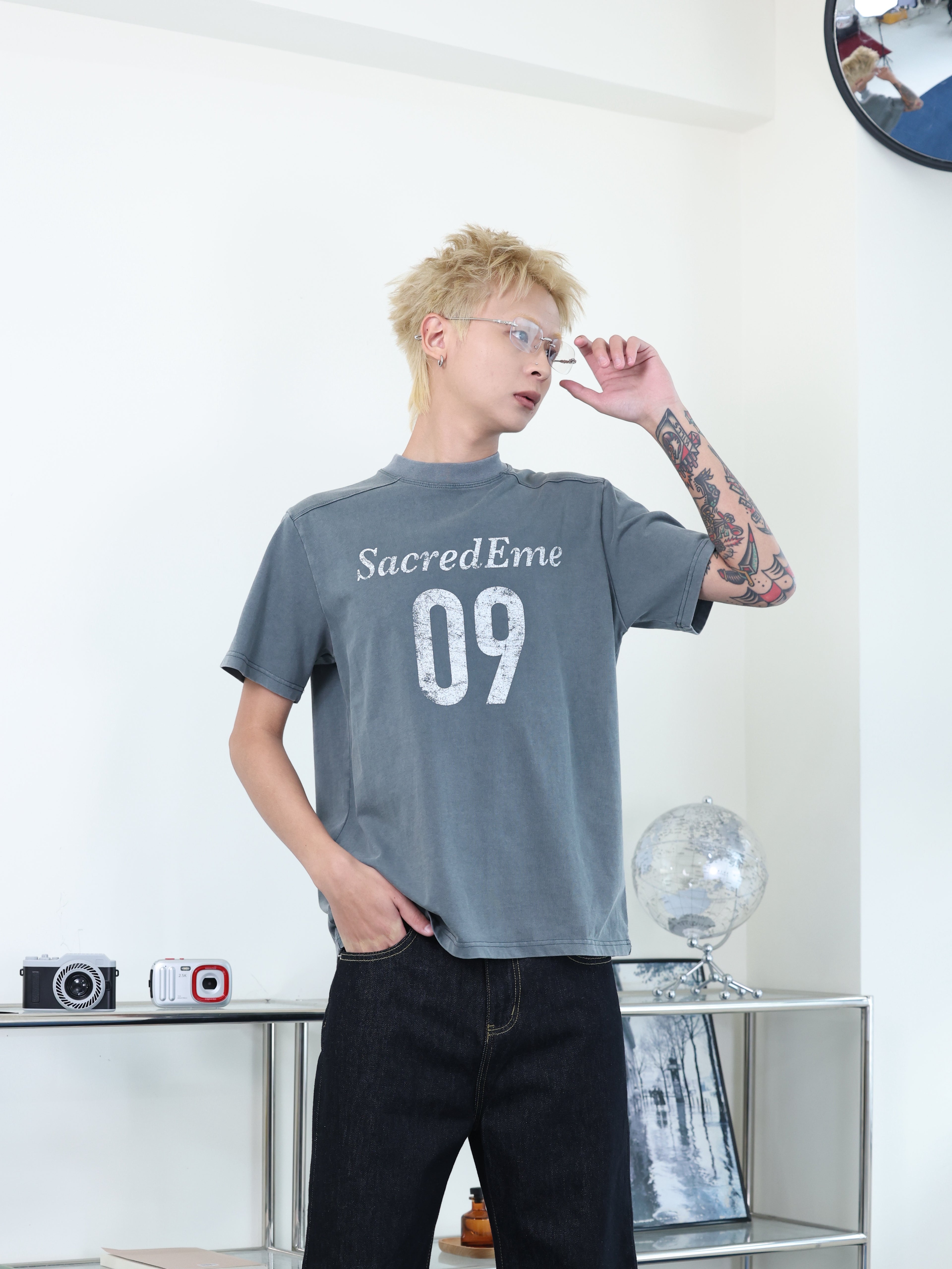美式 復古 做舊 水洗 斑駁 數字印花 正肩 合身 短版 短袖 T-shirt