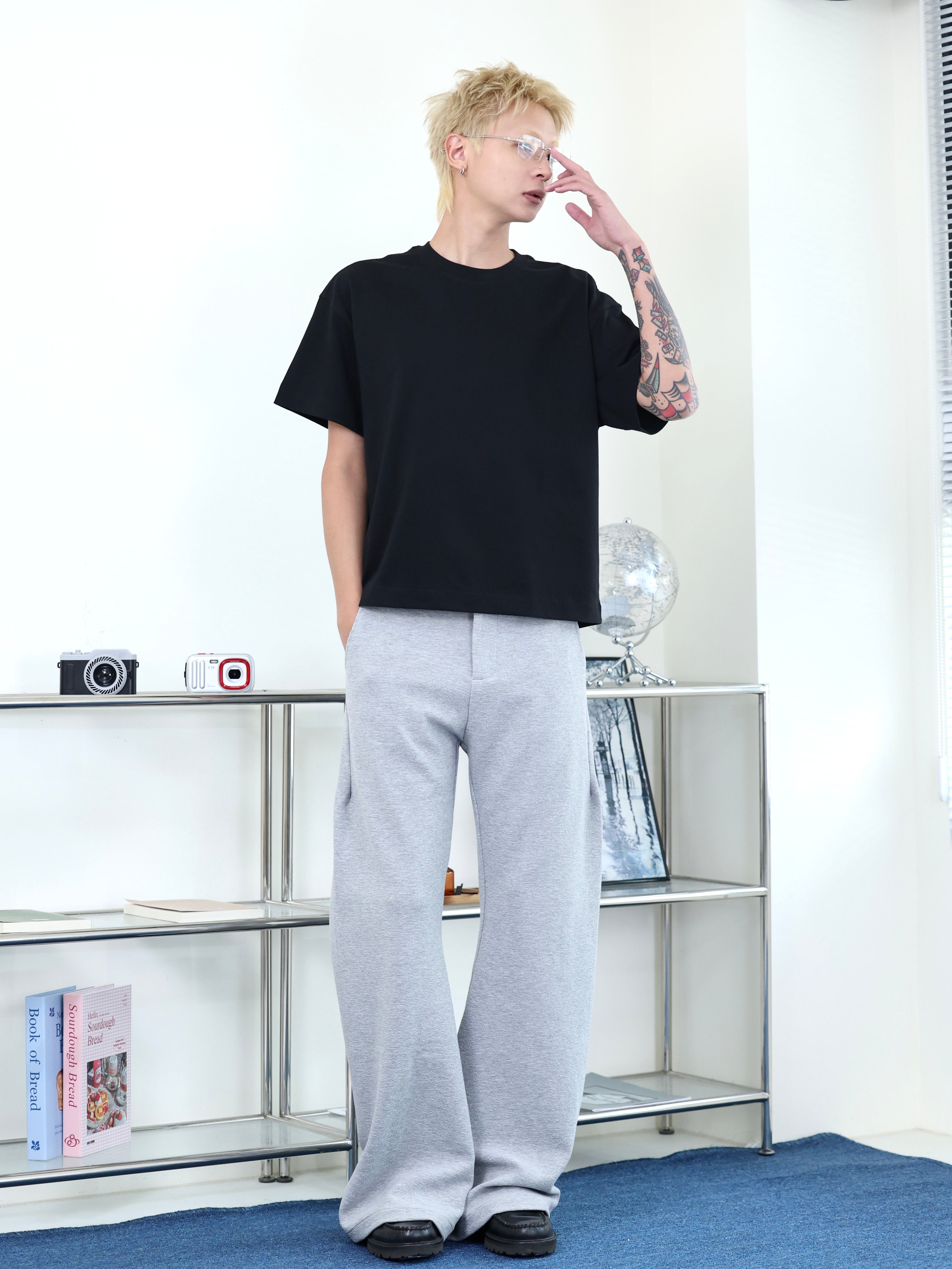 clean fit 垂墜感 特殊面料 剪裁 解構 闊腿棉褲