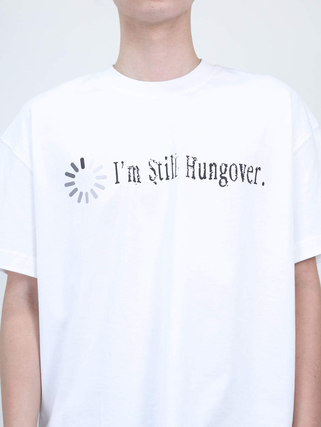 Y-ZONE 自訂款 標語 “I’m still Hungover “ 我還在宿醉 BOXY 短袖