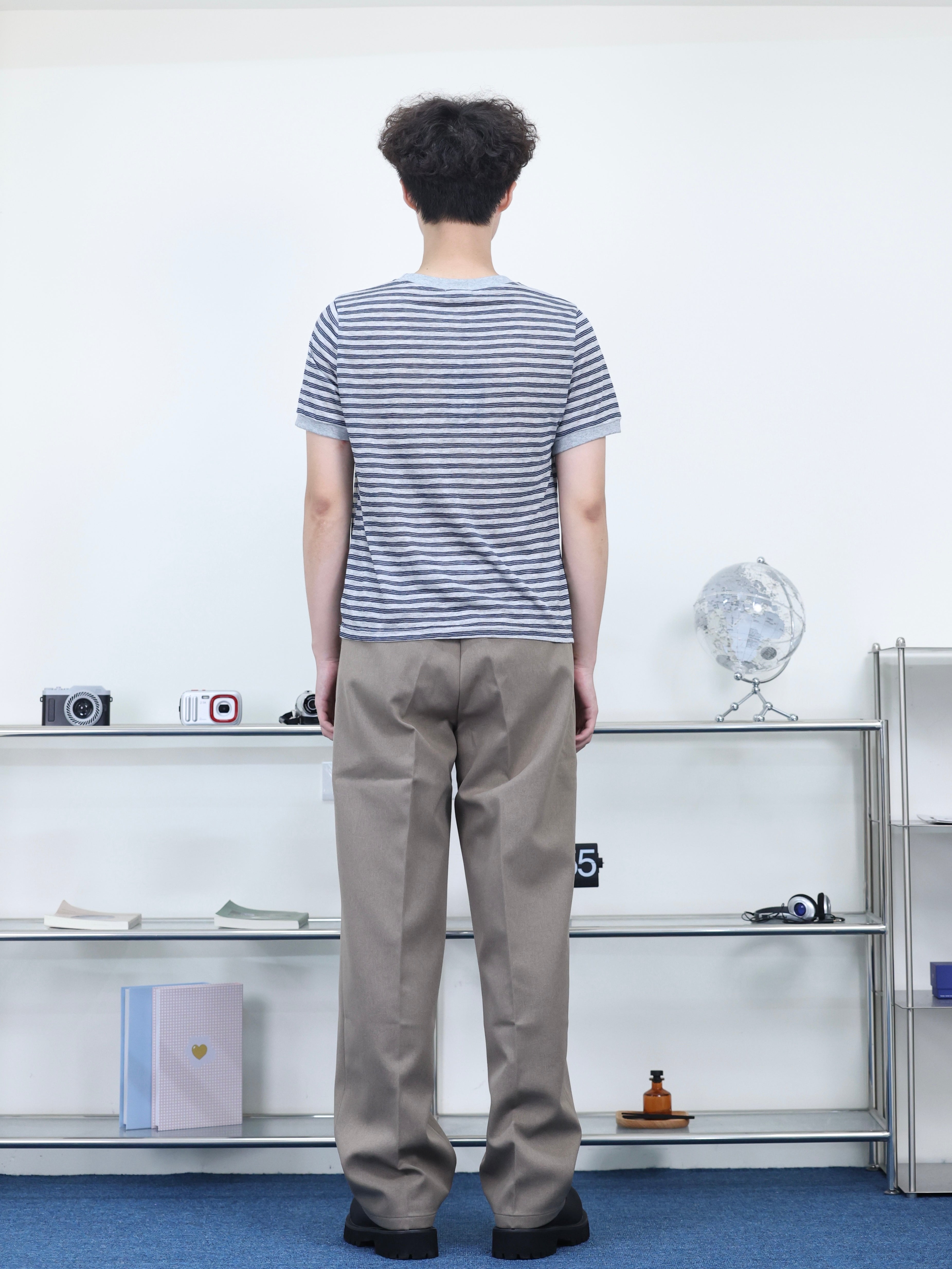 圓領 合身 正肩 灰藍條紋 小袖口 短版  薄款短袖