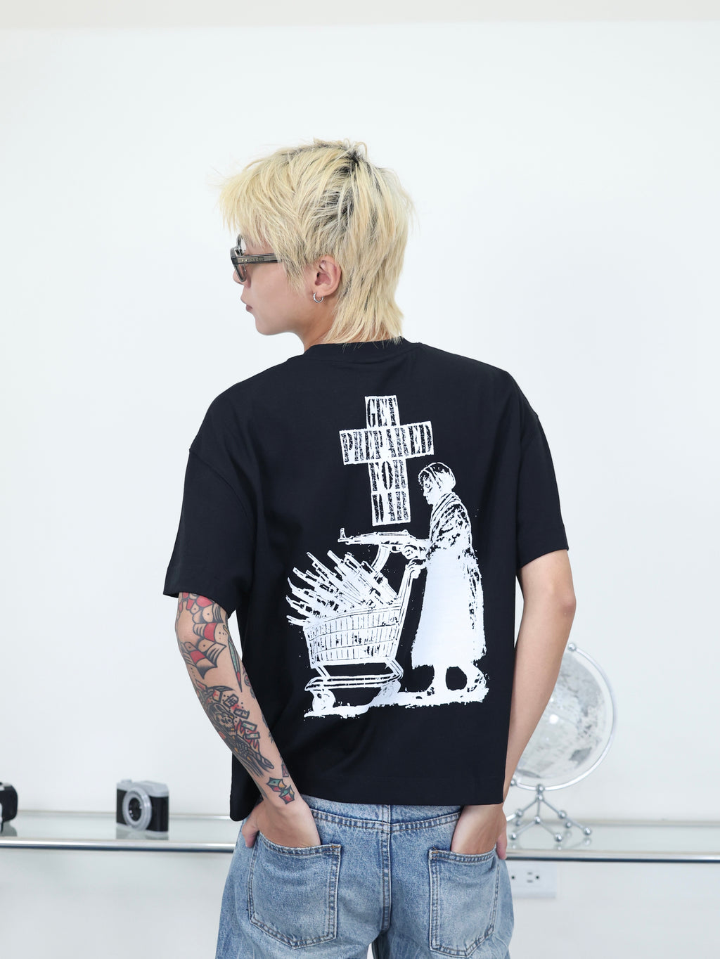 Y-ZONE 自訂款 子彈 軍火阿婆 剪影 印花 BOXY 短寬 短袖